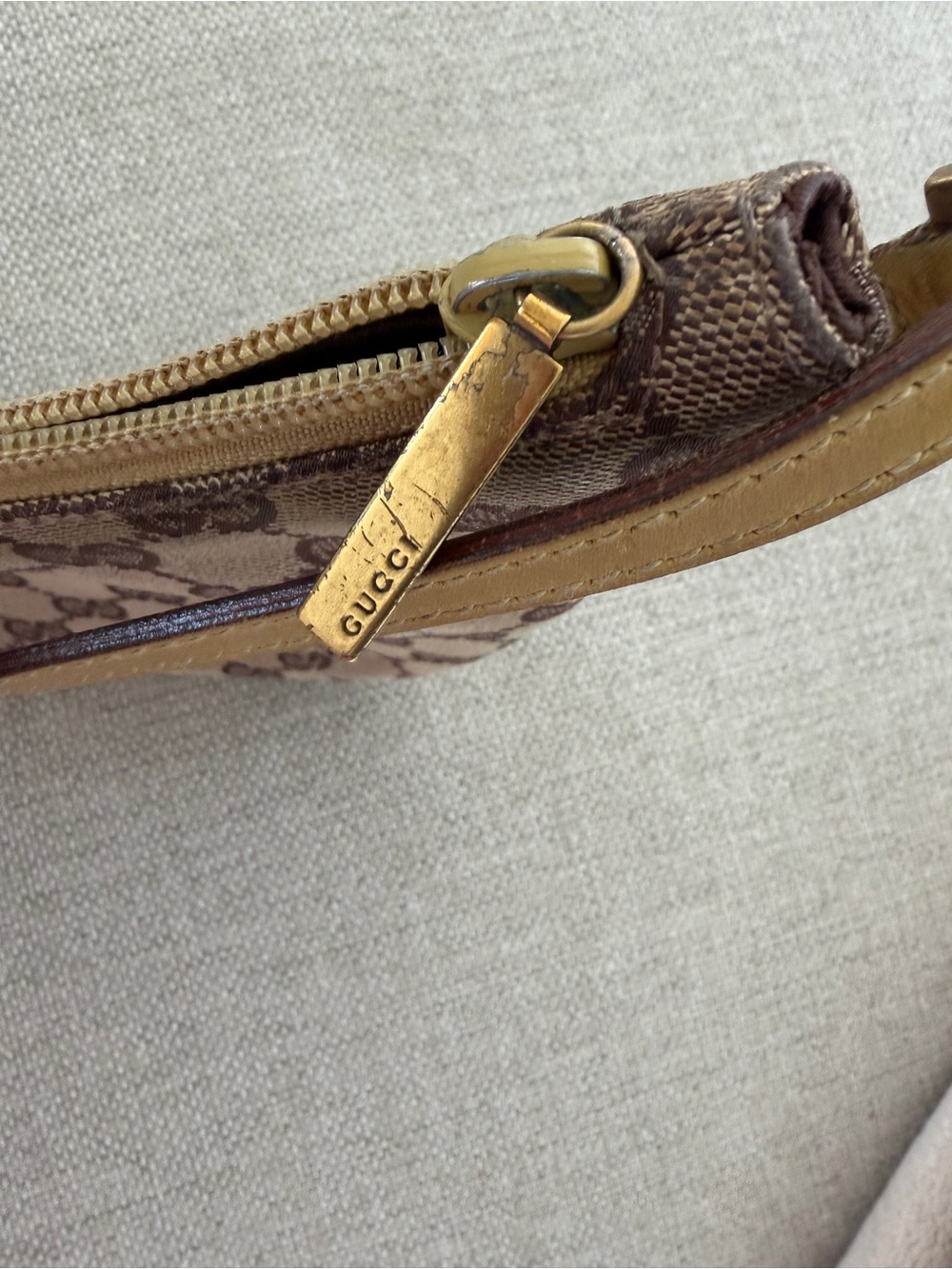 Authentic Gucci Canvas Brown Monogram Shoulder Bag - Picture 5 of 14